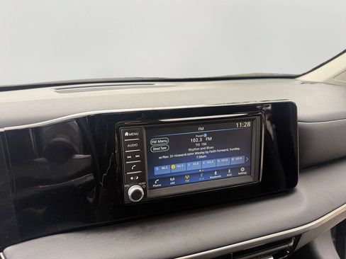 Used 2025 Nissan Kicks S AWD/4WD image 15