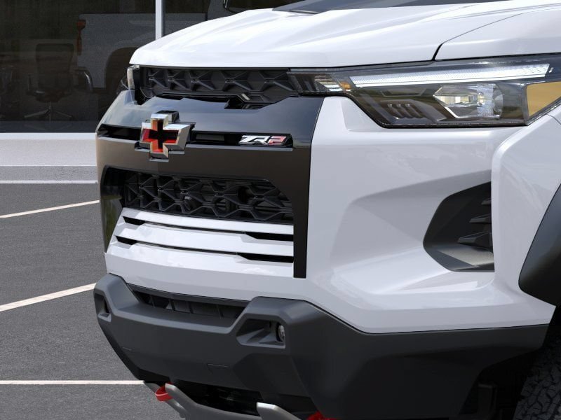 New 2026 Chevrolet Colorado ZR2 w/ Technology Package AWD/4WD image 13