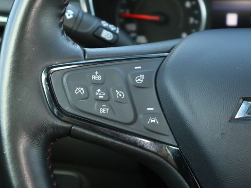 Used 2022 Chevrolet Equinox RS w/ Infotainment Package image 14