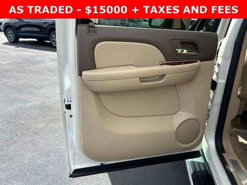 Used 2013 Chevrolet Avalanche LTZ image 13