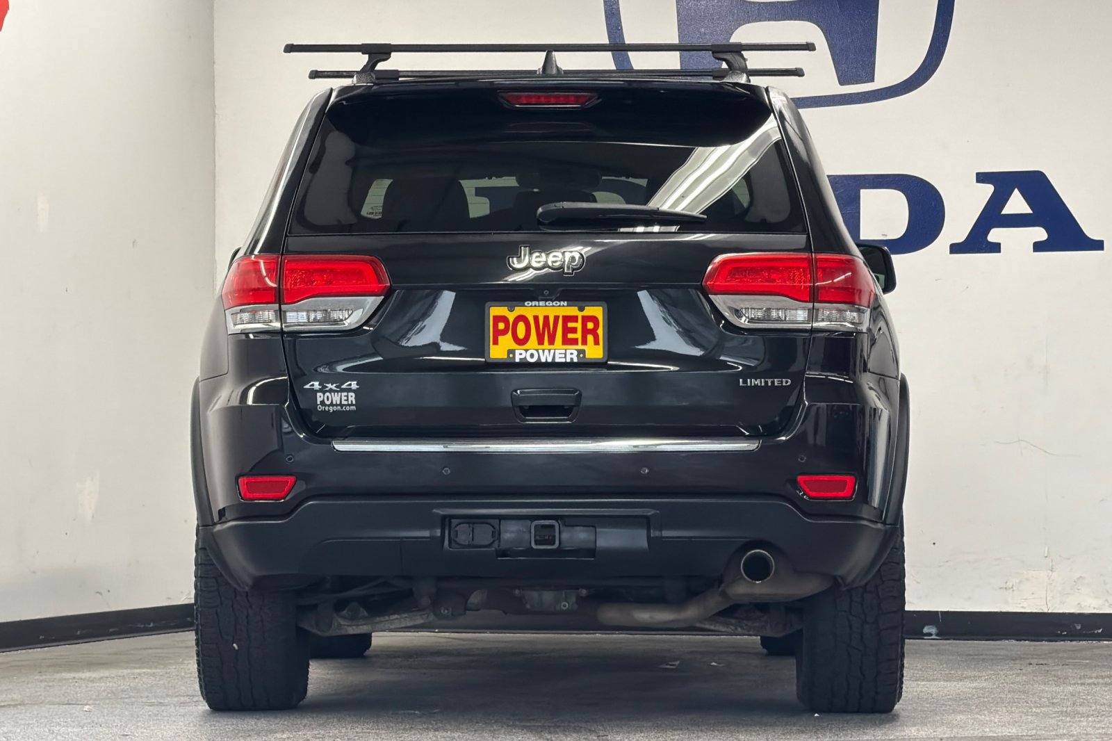 Used 2015 Jeep Grand Cherokee Limited w/ Trailer Tow Group IV AWD/4WD image 4
