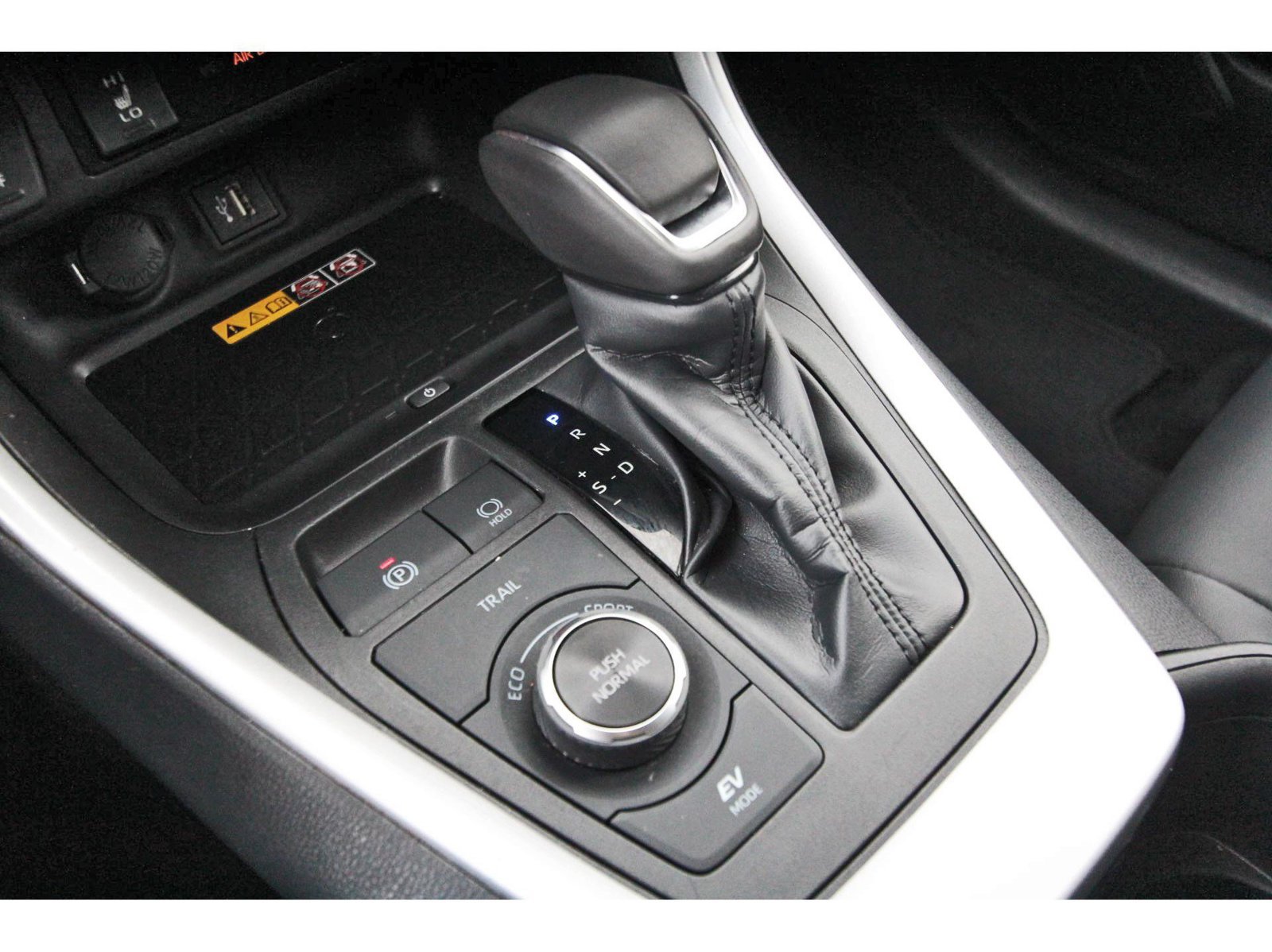 Used 2024 Toyota RAV4 XLE Premium w/ Weather Package AWD/4WD image 28