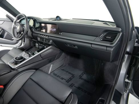 Certified 2024 Porsche 911 Carrera RWD image 34