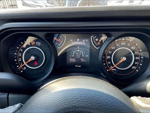 New 2025 Jeep Gladiator Sport image 19