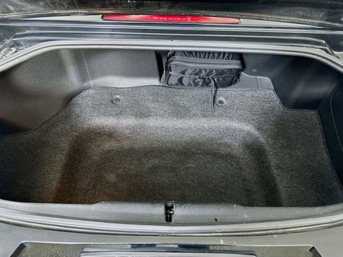 Used 2006 MAZDA MX-5 Miata Sport image 23