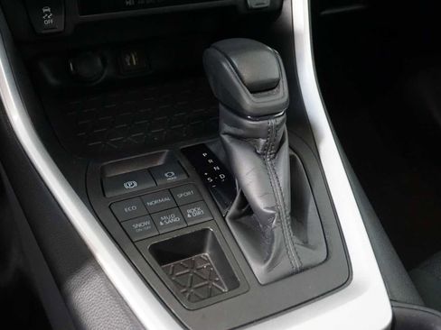 Used 2024 Toyota RAV4 XLE image 22