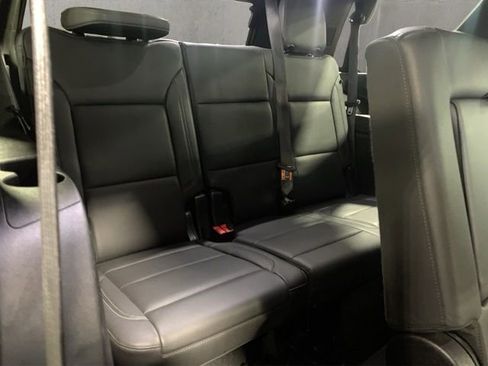Used 2024 Chevrolet Tahoe LT AWD/4WD image 19