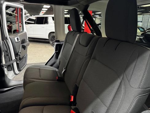 Used 2023 Jeep Wrangler Unlimited Sport image 41