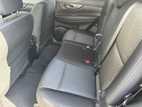 Used 2020 Nissan Rogue SV FWD image 29