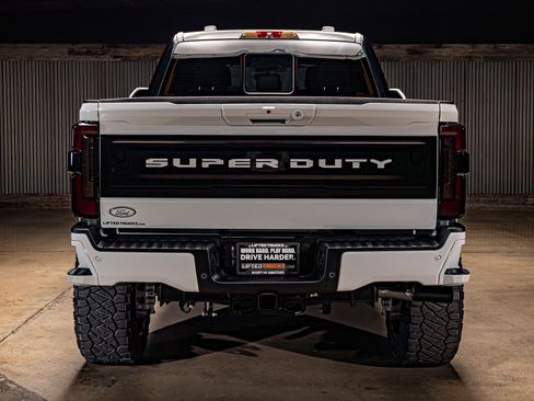 Used 2026 Ford F250 Platinum image 8