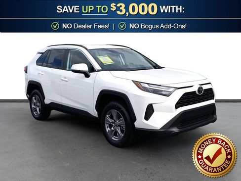 Used 2025 Toyota RAV4 XLE FWD image 10