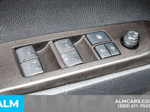 Used 2022 Toyota Camry SE image 40