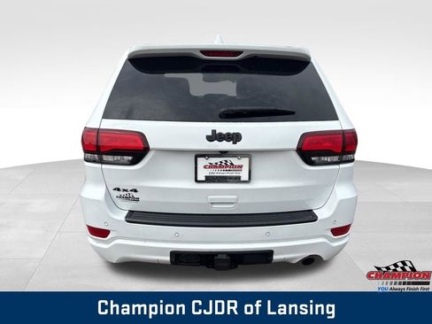 Used 2022 Jeep Grand Cherokee Laredo X AWD/4WD image 7