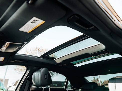 Used 2015 Mercedes-Benz S 550 Sedan image 39