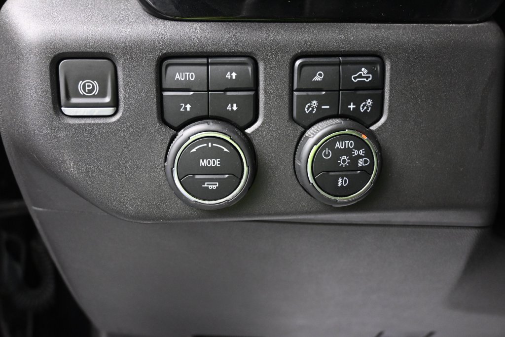 Used 2023 Chevrolet Silverado 1500 High Country w/ High Country Premium Package AWD/4WD image 14