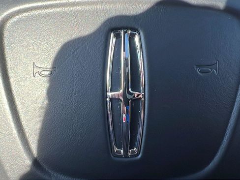 Used 2023 Lincoln Nautilus Reserve w/ Equipment Group 201A image 37