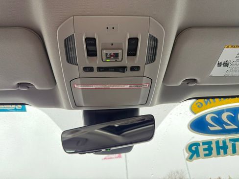 Used 2022 Toyota Highlander XLE image 26