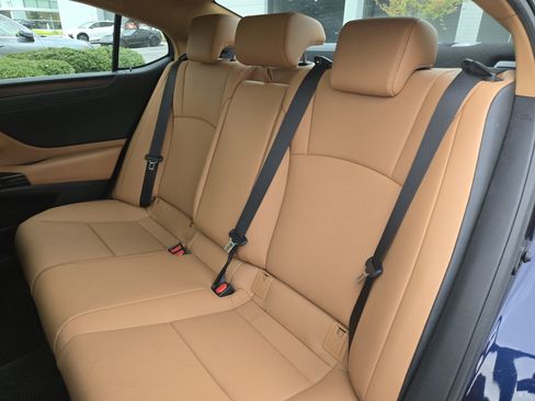 Certified 2024 Lexus ES 350 w/ Premium Package FWD image 23