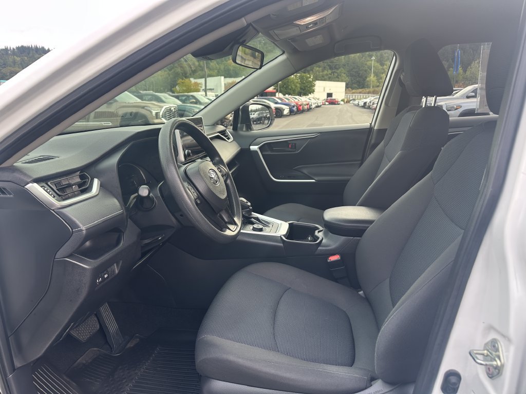Certified 2023 Toyota RAV4 LE AWD/4WD image 14