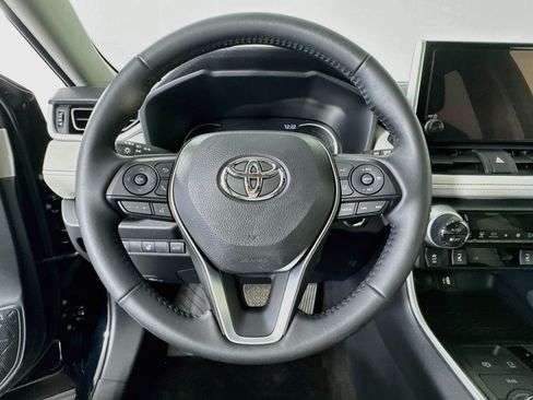 Certified 2025 Toyota RAV4 XLE w/ Convenience Package AWD/4WD image 11