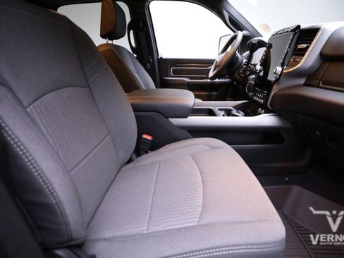 Used 2024 RAM 2500 Big Horn w/ Night Edition image 11