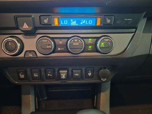 Certified 2023 Toyota Tacoma TRD Off-Road w/ TRD Premium Off Road Package AWD/4WD image 28