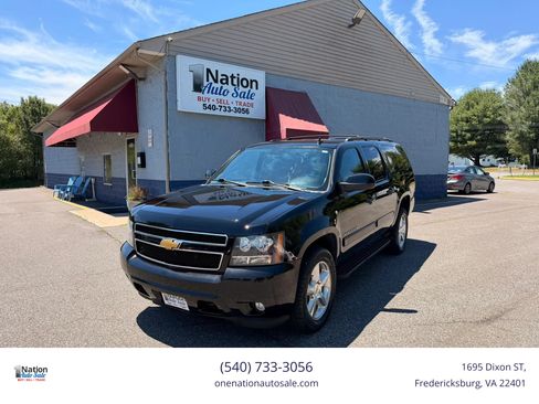Used 2014 Chevrolet Suburban LT w/ Luxury Package AWD/4WD image 1