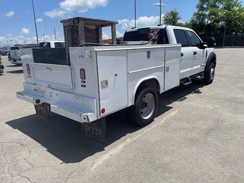 Used 2022 Ford F550 4x4 Crew Cab Super Duty w/ Power Equipment Group image 9