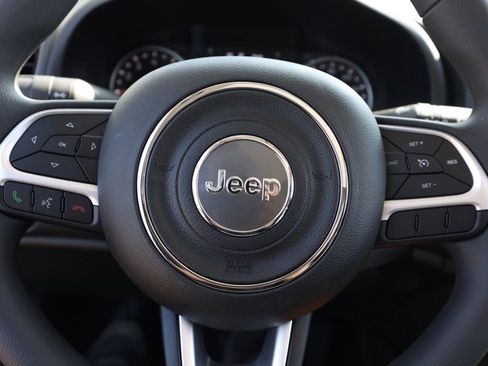 New 2023 Jeep Renegade Latitude w/ Sun & Fun Group image 25