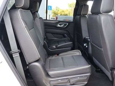 Certified 2023 GMC Yukon SLT image 16