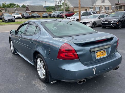 Used 2006 Pontiac Grand Prix GT w/ Premium Package FWD image 3