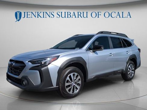 Used 2025 Subaru Outback Premium AWD/4WD image 7