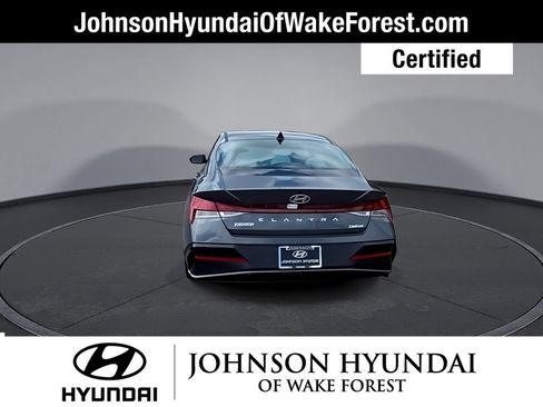 Used 2025 Hyundai Elantra Limited FWD image 7