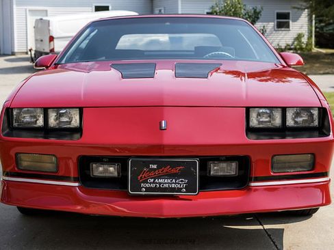 Used 1988 Chevrolet Camaro LT RWD image 21
