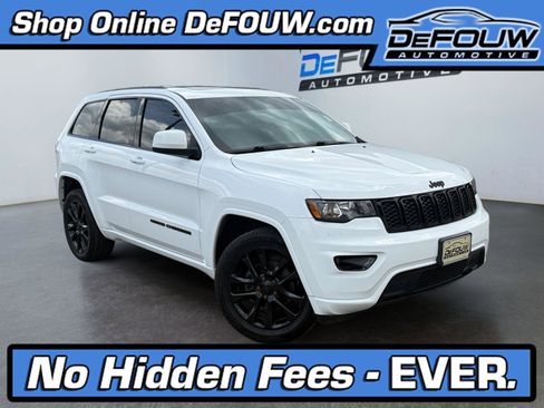Used 2020 Jeep Grand Cherokee Altitude image 1