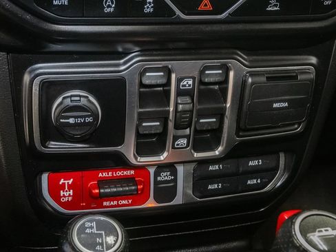 Used 2022 Jeep Gladiator Mojave w/ LED Lighting Group AWD/4WD image 22