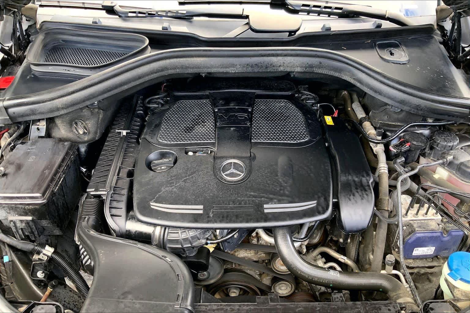 Used 2015 Mercedes-Benz ML 350 4MATIC image 32