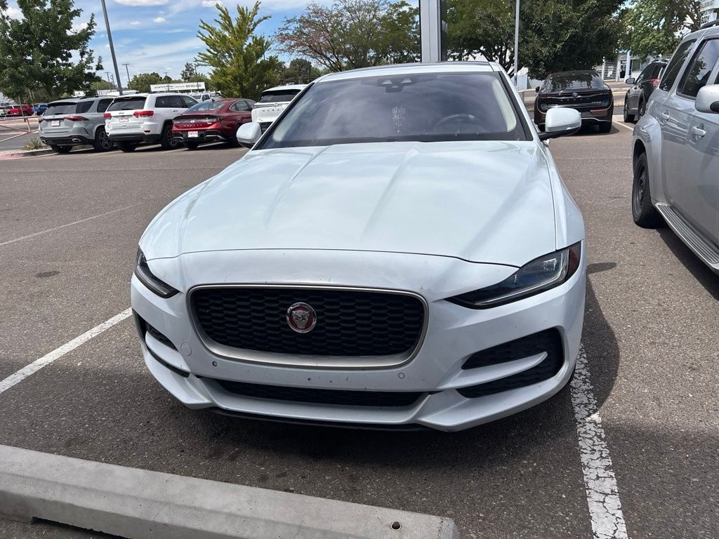 Used 2020 Jaguar XE S RWD image 5