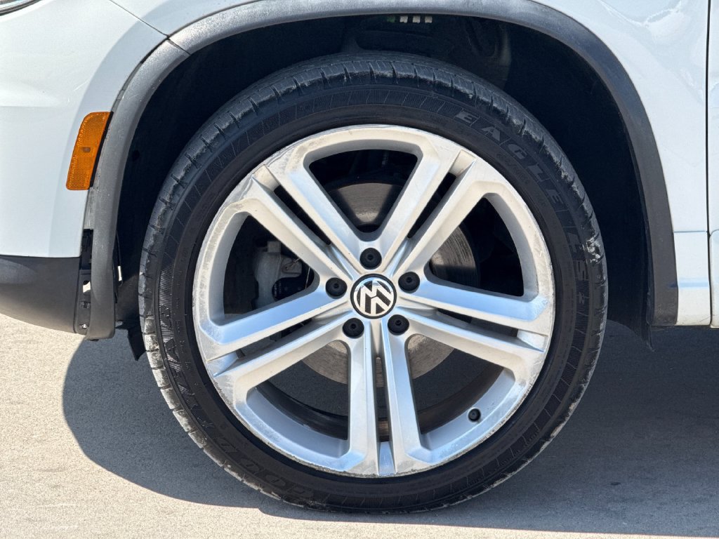 Used 2016 Volkswagen Tiguan R-Line FWD image 27