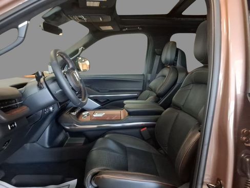 New 2026 Lincoln Navigator L Black Label AWD/4WD image 15