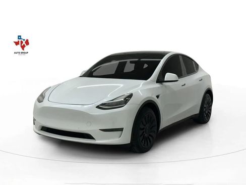 Used 2022 Tesla Model Y Long Range image 4