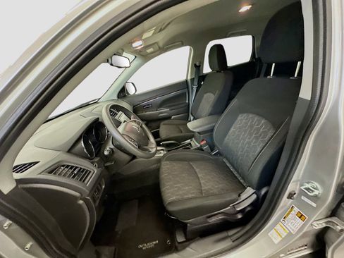 Used 2025 Mitsubishi Outlander Sport AWD image 13