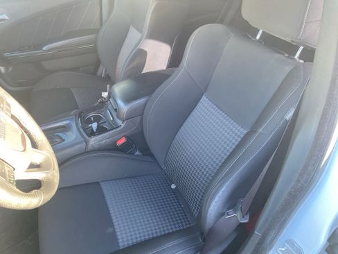 Used 2019 Dodge Charger R/T w/ Blacktop Package image 12