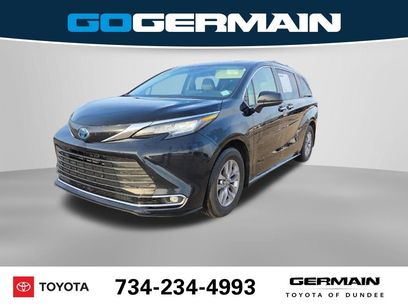 Used 2022 Toyota Sienna XLE