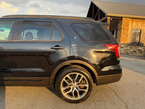 Used 2016 Ford Explorer Sport image 41