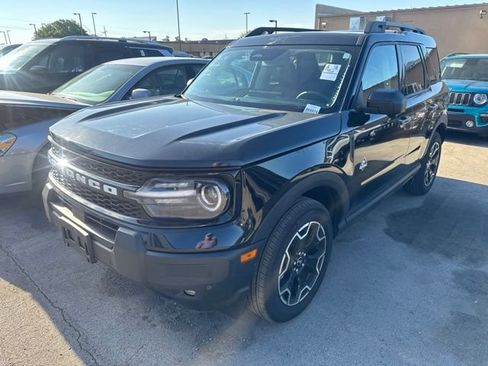 Used 2025 Ford Bronco Sport Outer Banks w/ Outer Banks Tech Package+ AWD/4WD image 3