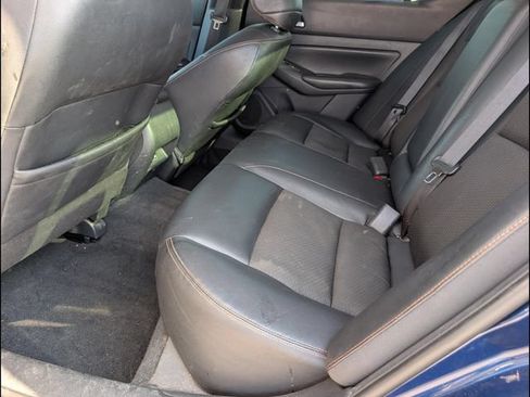 Used 2019 Nissan Altima 2.5 SR FWD image 10