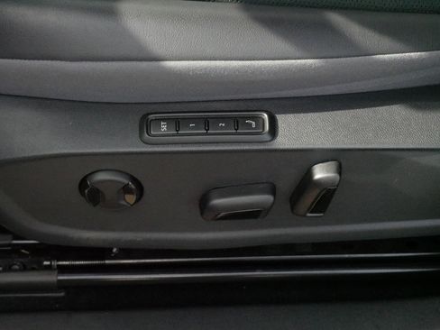 Certified 2023 Volkswagen ID.4 Pro S image 20