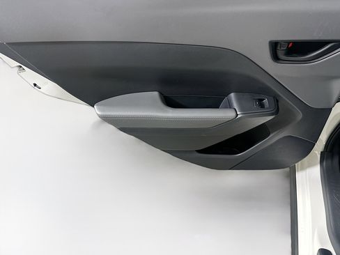 Used 2024 Subaru Crosstrek 2.0i Premium image 25