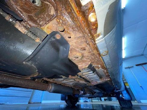 Used 2004 Mitsubishi Endeavor Limited image 17